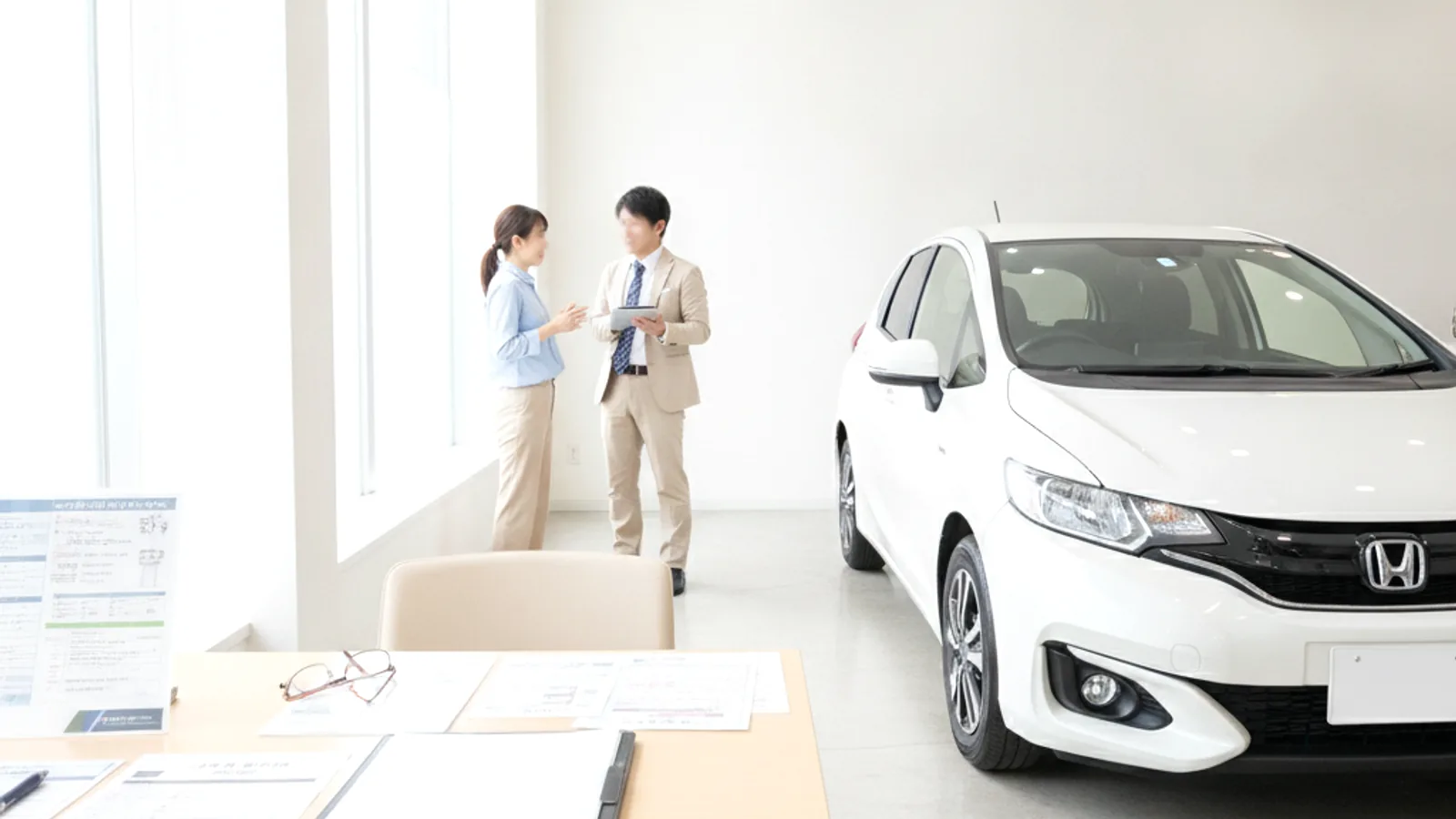 Bảo hiểm xe ở Nhật: Jibaiseki bắt buộc và bảo hiểm tự nguyện 2026