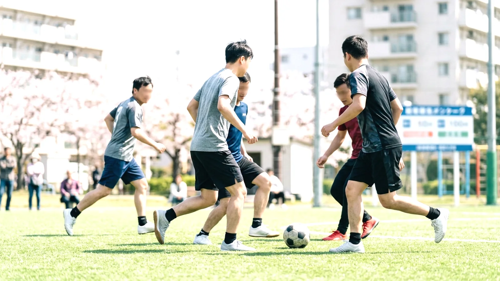 Người Việt chơi bóng đá phong trào ở Nhật